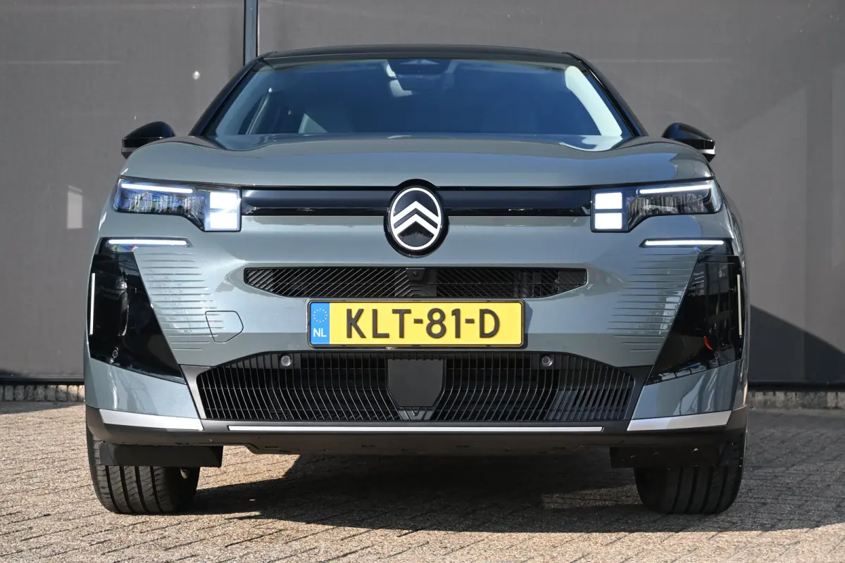 1.6 Plug-In Hybrid 195 Business DEMO-DEAL! Tot 8 Jaar Garantie! | Pack Techno | 7,4kW Lader | 360 Camera | Adaptive Cruise | Elektr. Achterklep | Dodehoek-Detectie | !!