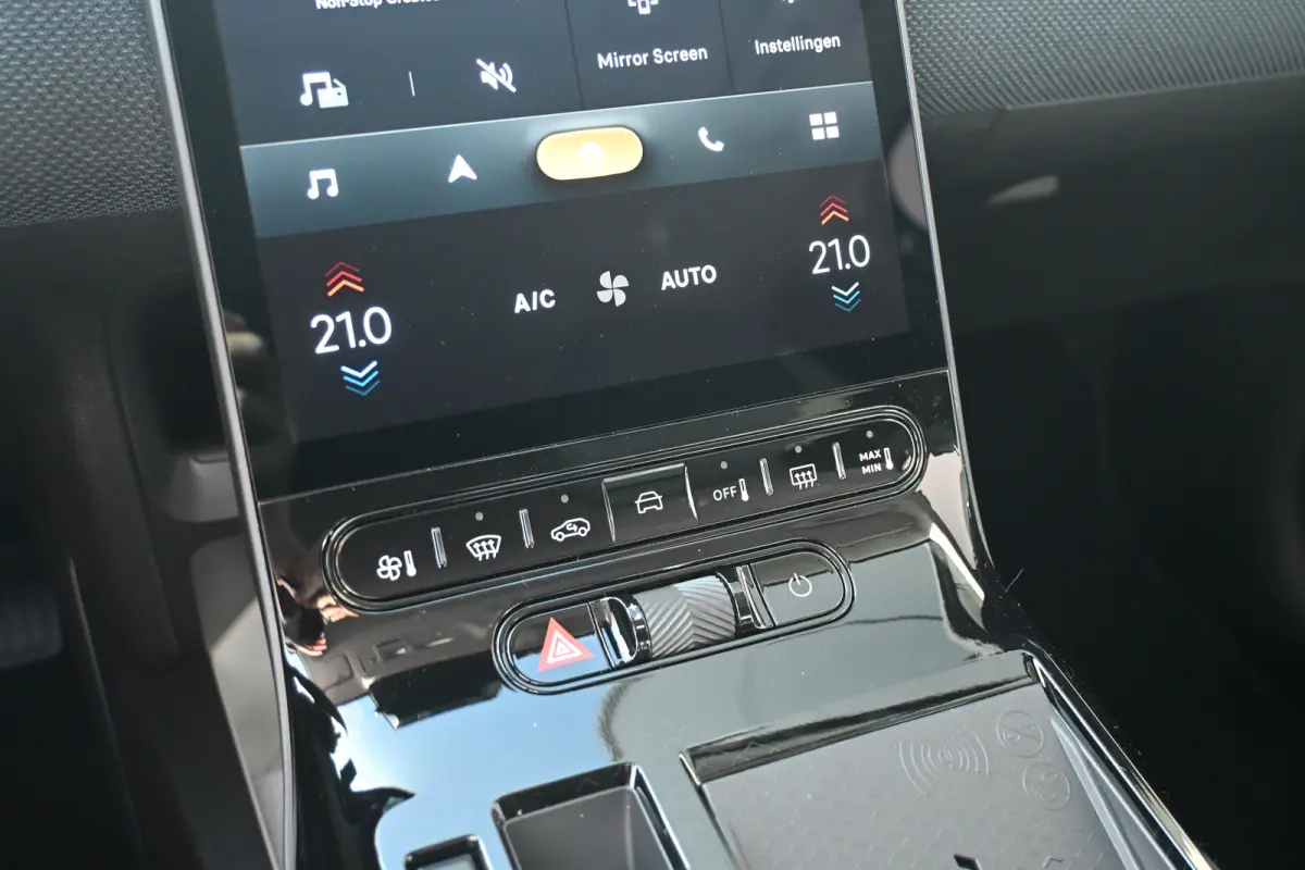 1.6 Plug-In Hybrid 195 Business DEMO-DEAL! Tot 8 Jaar Garantie! | Pack Techno | 7,4kW Lader | 360 Camera | Adaptive Cruise | Elektr. Achterklep | Dodehoek-Detectie | !!