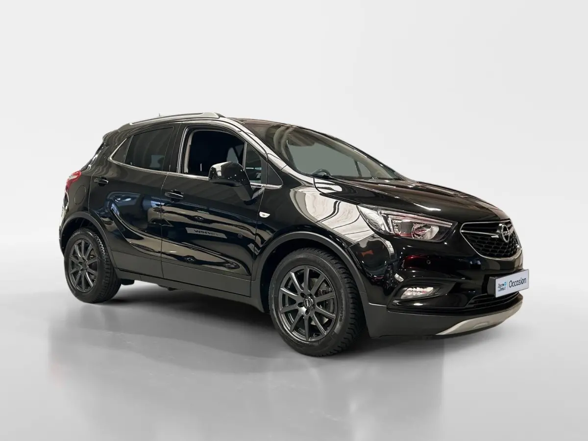 1.4 Turbo 120 Jaar Edition | All-Seasonbanden | Apple Carplay / Android Auto | Parkeersensoren Voor + Achter | Camera Achter | Lichtsensor | Cruise Control | 17" Lichtmetalen Velgen