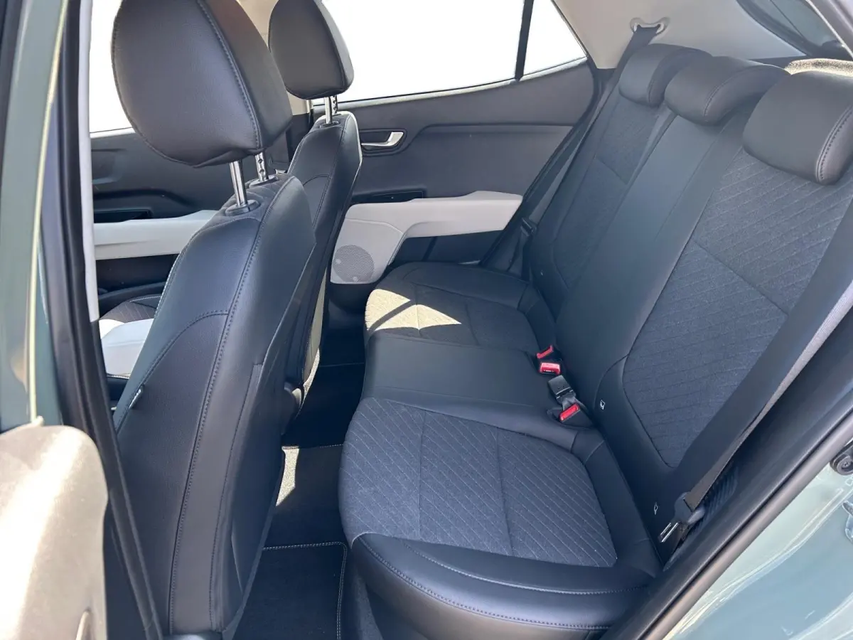 1.0 T-GDi MHEV GT-Line | Nieuw Model | Schuif Kanteldak | 17inch LMV | GT Interieur | Privacy Glass | Digitaal dashboard | LED Koplampen | Direct Leverbaar |