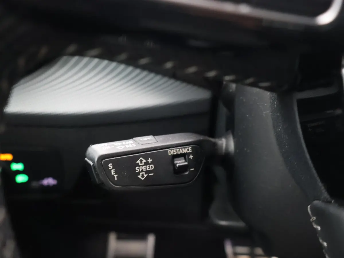 1.0 TFSI S-TRONIC AUT. S-LINE #LIMITED + LED | ADAPTIVE CRUISE | AFN. TREKHAAK | CAMERA | SFEERVERL.