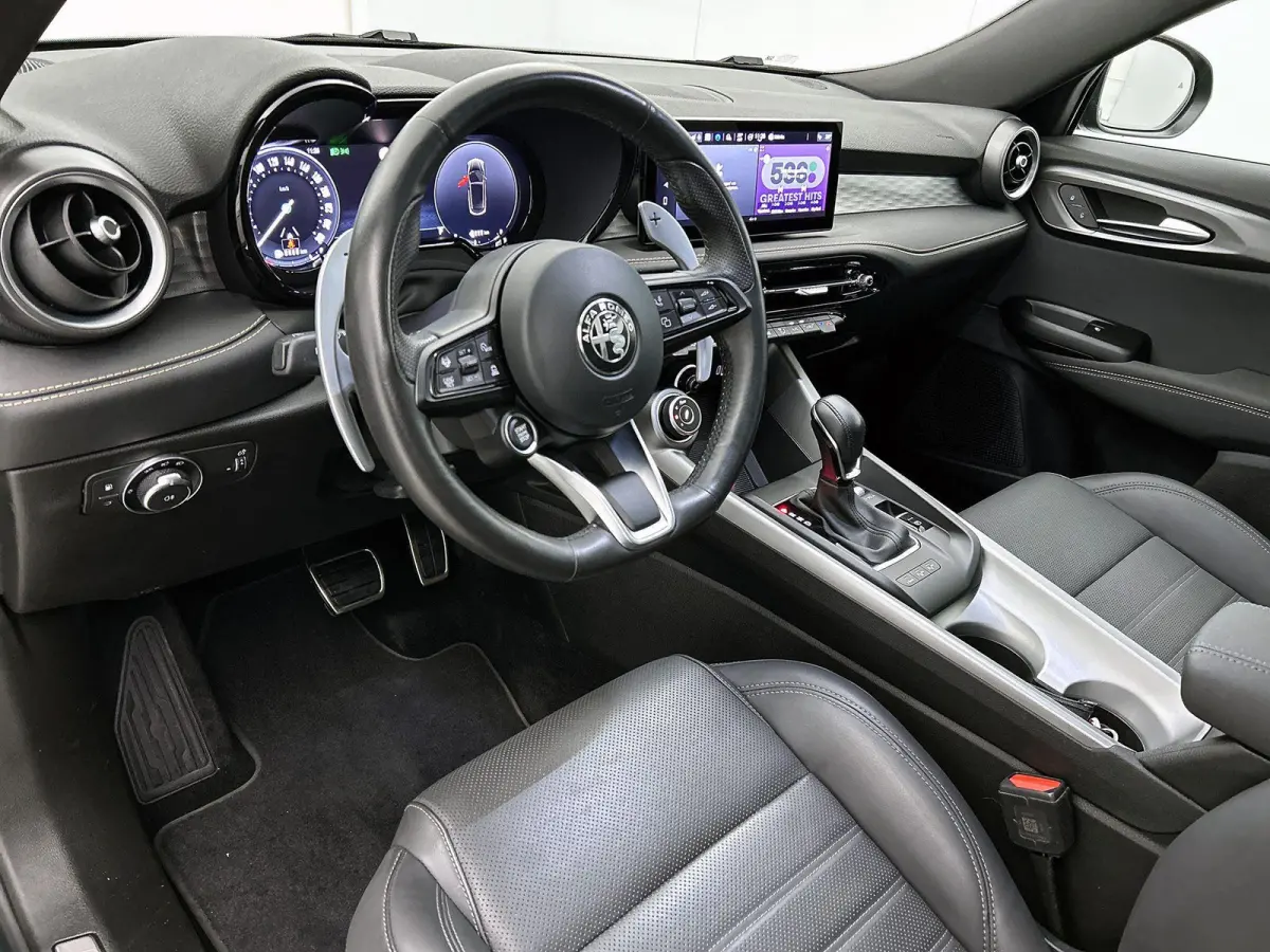 280pk PHEV Veloce | 1ste eigenaar | Glazen dak | Dodehoekdetectie | LEER | Camera | AUTOMAAT