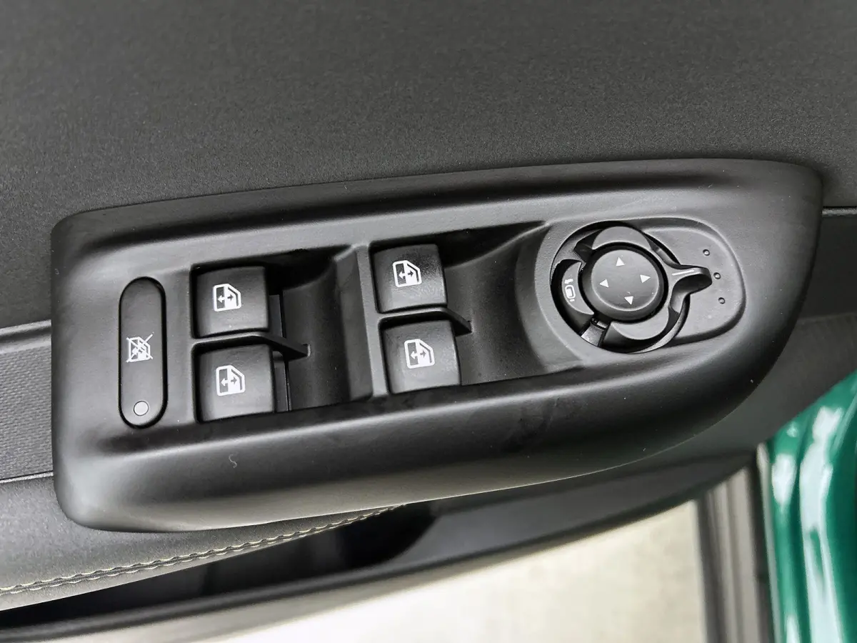 280pk PHEV Veloce | 1ste eigenaar | Glazen dak | Dodehoekdetectie | LEER | Camera | AUTOMAAT