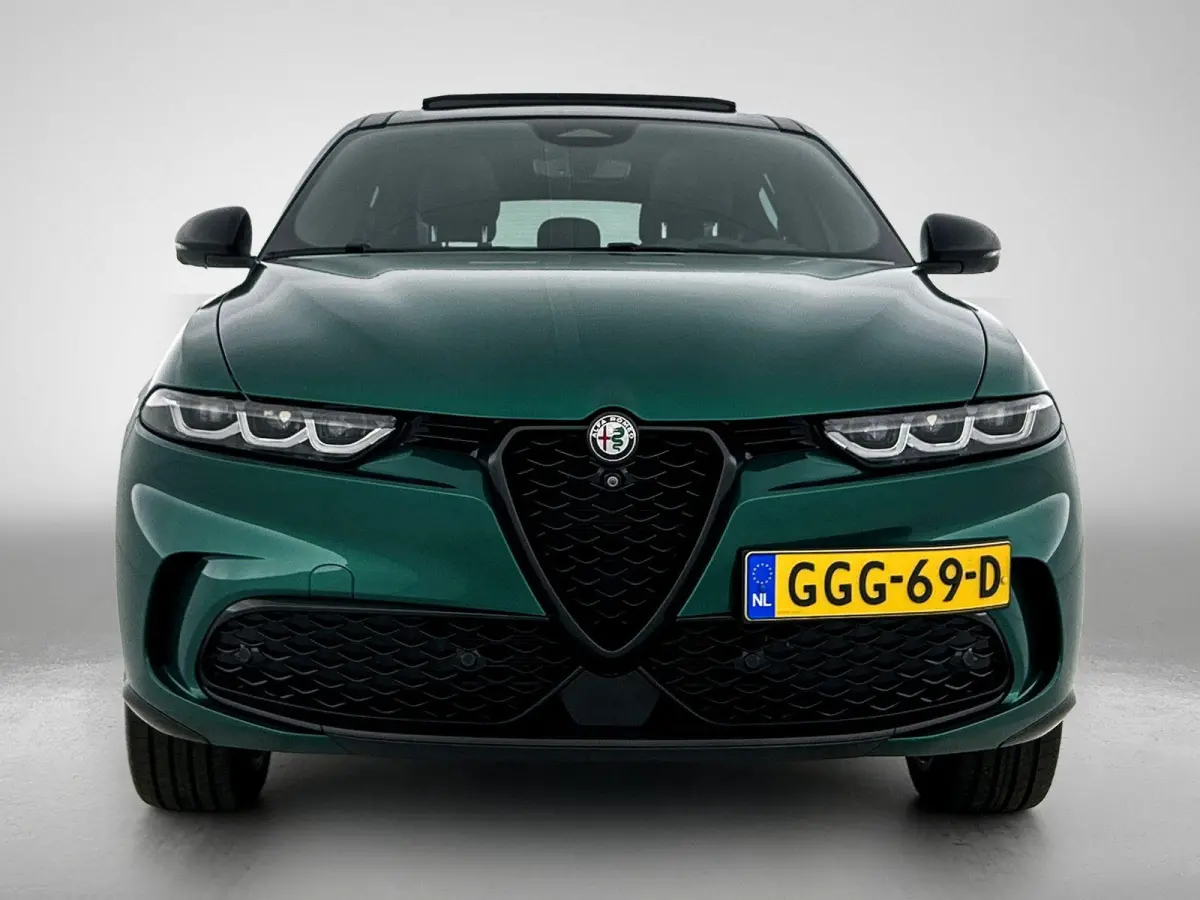 280pk PHEV Veloce | 1ste eigenaar | Glazen dak | Dodehoekdetectie | LEER | Camera | AUTOMAAT