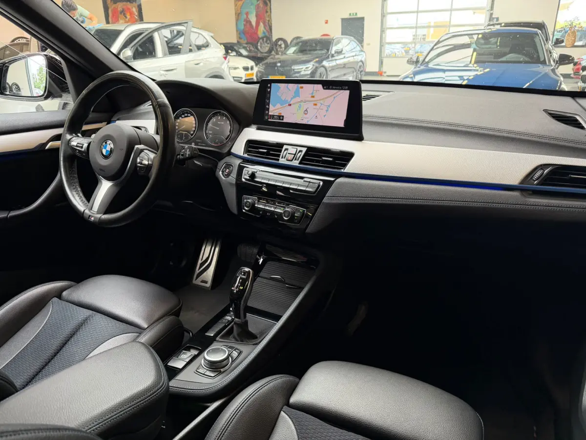 sDrive18i Executive M Sport Navi Plus Head-Up Display 18 Inch LED