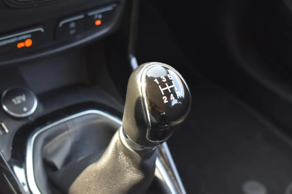 1.0 EcoBoost Titanium Nieuwe Distributieriem | 2e Eigenaar | Volledig dealer onderhouden | Navigatie | Trekhaak | Camera | 12 mnd BOVAG garantie | Whatsapp 06-53188999
