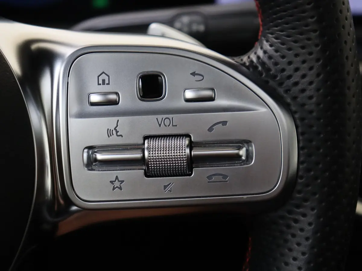 200 AMG Line /Panoramadak /Memory / HUD /360 Camera /Rijassistentiepakket