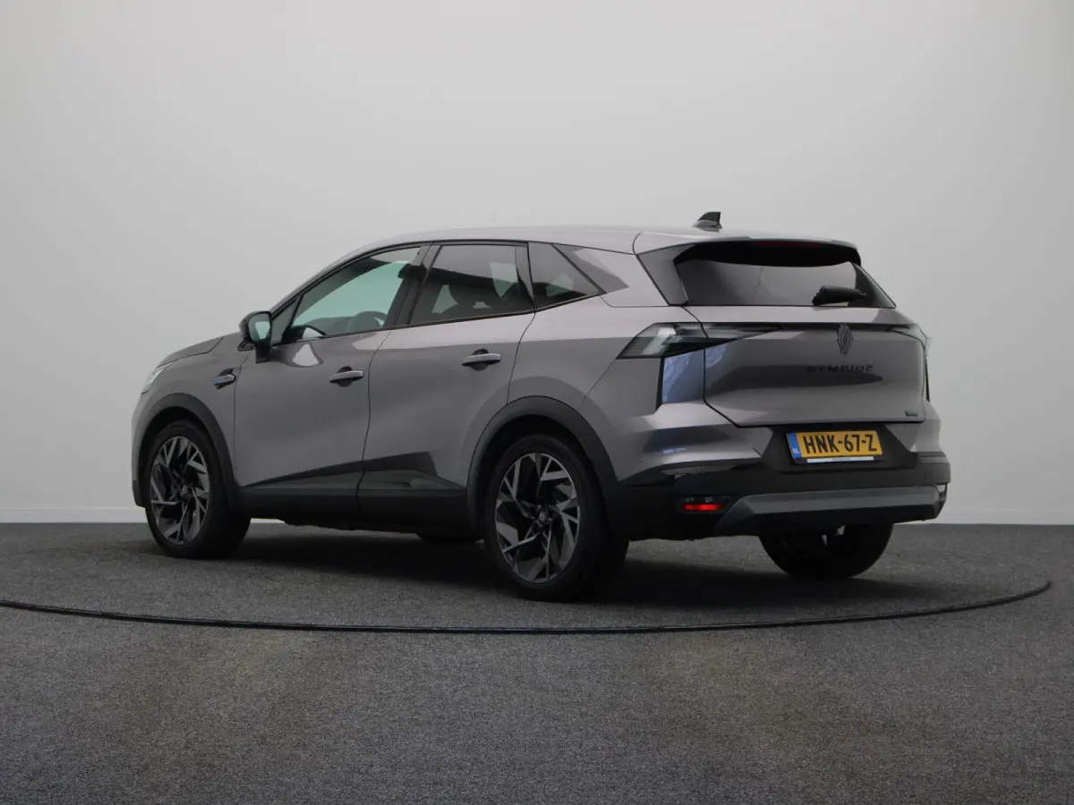 1.6 E-Tech full hybrid 145 esprit Alpine | LED | Achteruitrijcamera | Verwarmd stuurwiel | Keyless | Adaptive cruise.