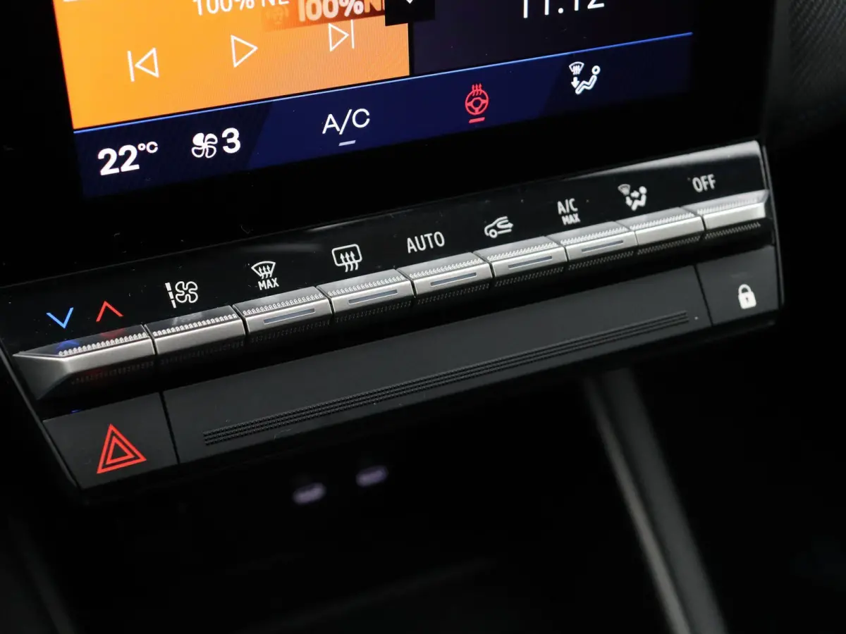 1.6 E-Tech full hybrid 145 esprit Alpine | LED | Achteruitrijcamera | Verwarmd stuurwiel | Keyless | Adaptive cruise.