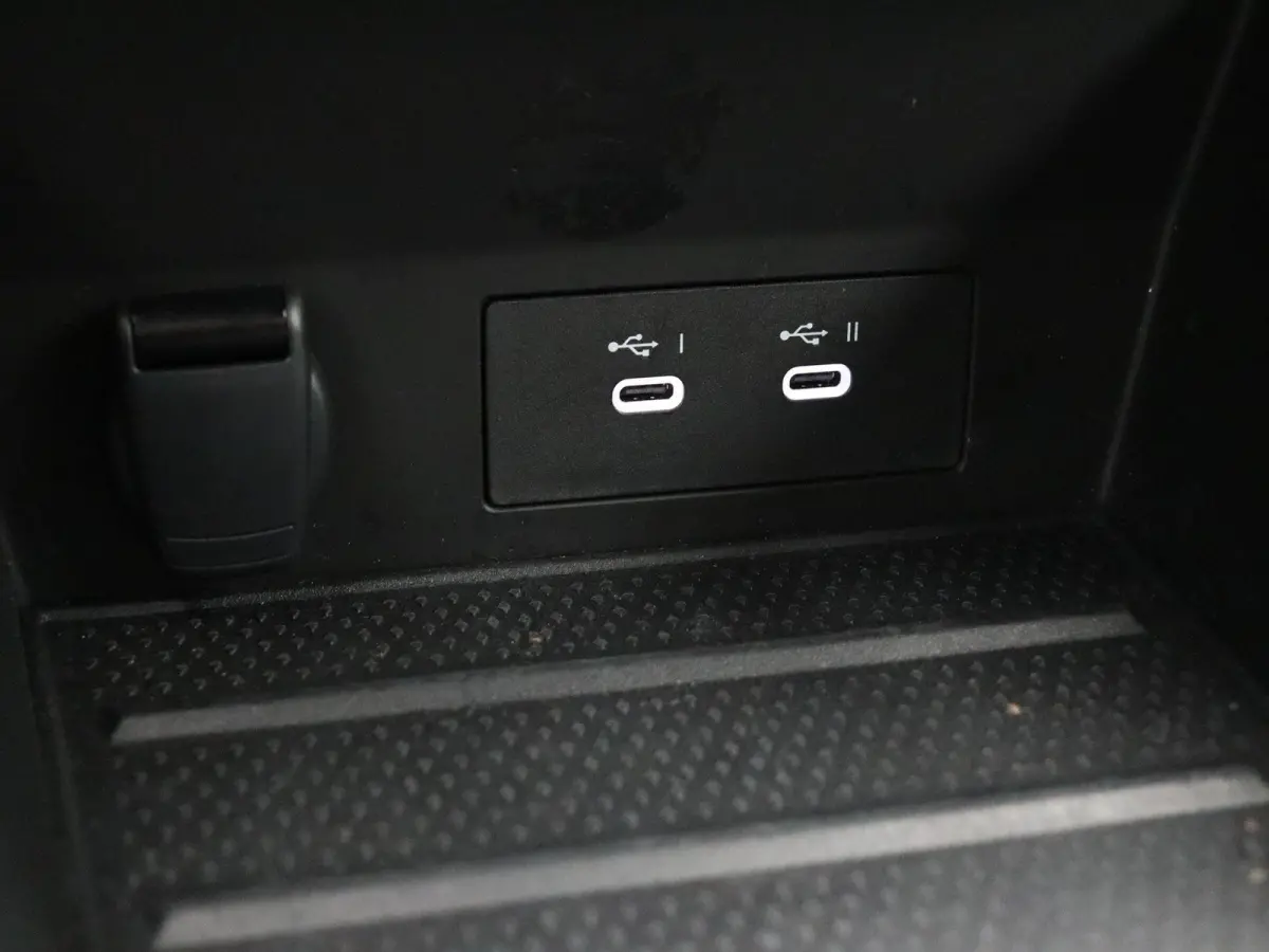1.6 E-Tech full hybrid 145 esprit Alpine | LED | Achteruitrijcamera | Verwarmd stuurwiel | Keyless | Adaptive cruise.