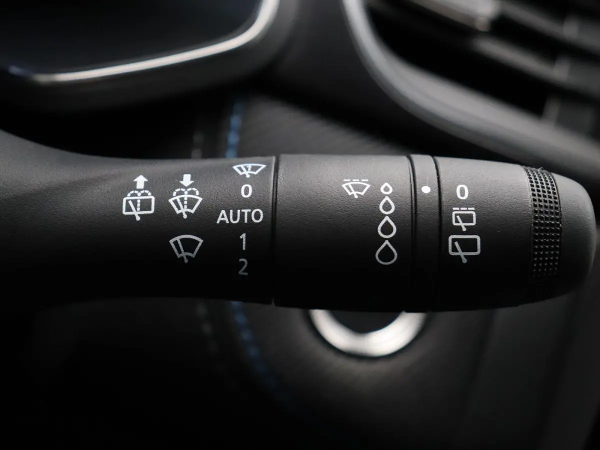 1.6 E-Tech full hybrid 145 esprit Alpine | LED | Achteruitrijcamera | Verwarmd stuurwiel | Keyless | Adaptive cruise.
