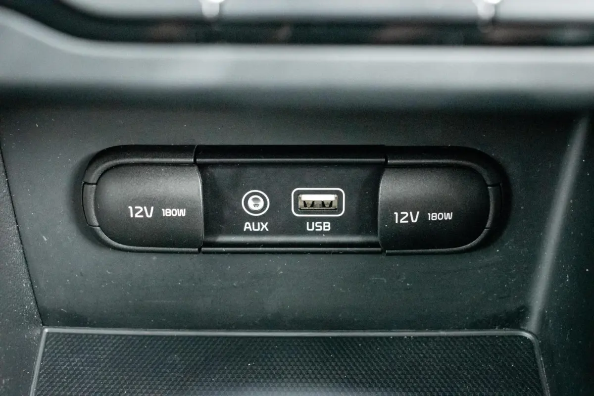 1.6 GDi Hybrid BusinessLine|1e EIGENAAR|STOEL-STUUR VERWARMD|KEYLESS ENTRY & START|ADAPT. CRUISE|CAMERA|CLIMATE