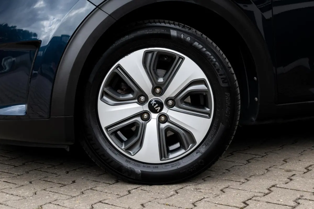 1.6 GDi Hybrid BusinessLine|1e EIGENAAR|STOEL-STUUR VERWARMD|KEYLESS ENTRY & START|ADAPT. CRUISE|CAMERA|CLIMATE
