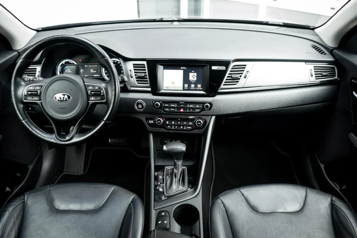 1.6 GDi Hybrid BusinessLine|1e EIGENAAR|STOEL-STUUR VERWARMD|KEYLESS ENTRY & START|ADAPT. CRUISE|CAMERA|CLIMATE