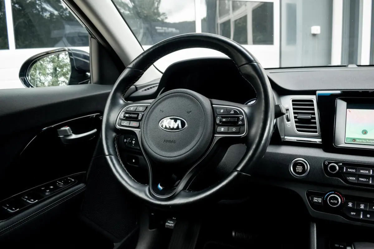 1.6 GDi Hybrid BusinessLine|1e EIGENAAR|STOEL-STUUR VERWARMD|KEYLESS ENTRY & START|ADAPT. CRUISE|CAMERA|CLIMATE