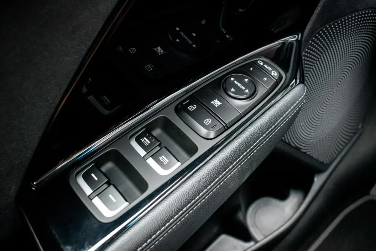 1.6 GDi Hybrid BusinessLine|1e EIGENAAR|STOEL-STUUR VERWARMD|KEYLESS ENTRY & START|ADAPT. CRUISE|CAMERA|CLIMATE
