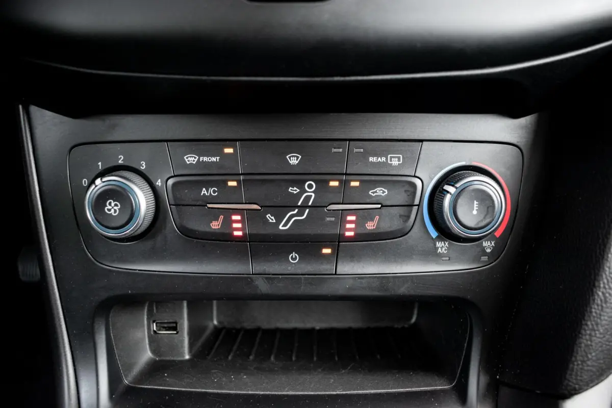 1.0 EcoBoost|1e EIGENAAR|STOEL-STUUR-VOORRUIT VERWARMD|CARPLAY|CRUISE|PDC
