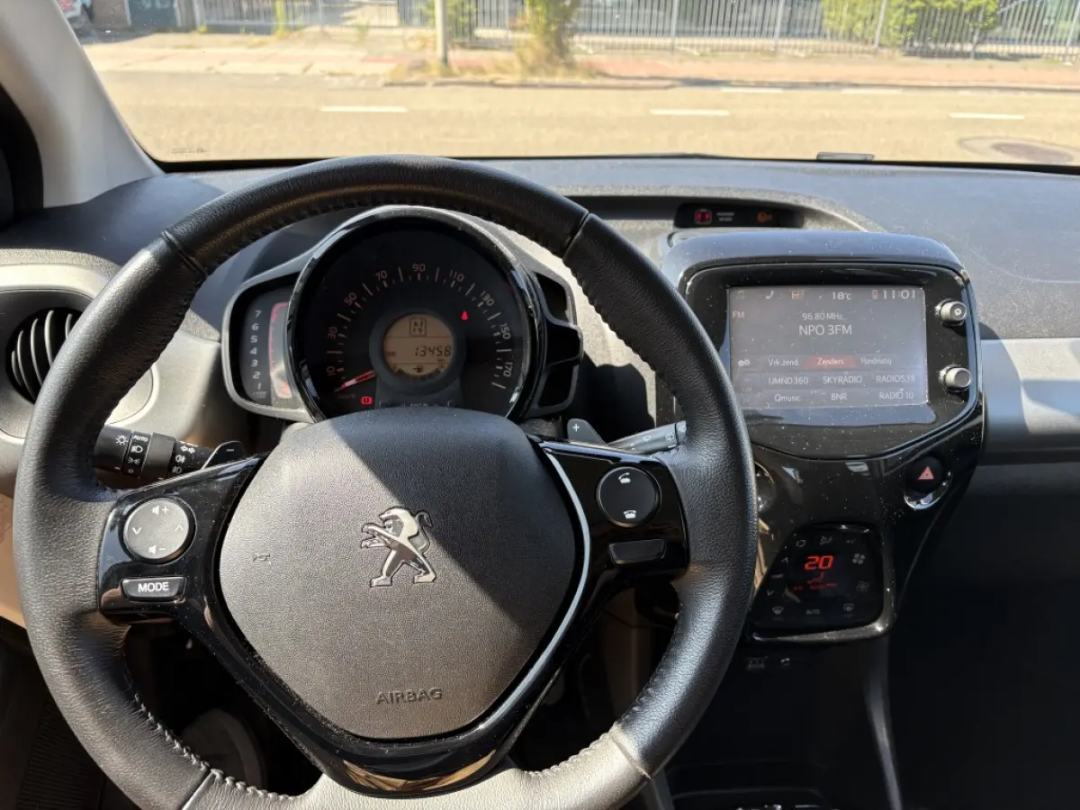 1.0 VTi Allure | Automaat