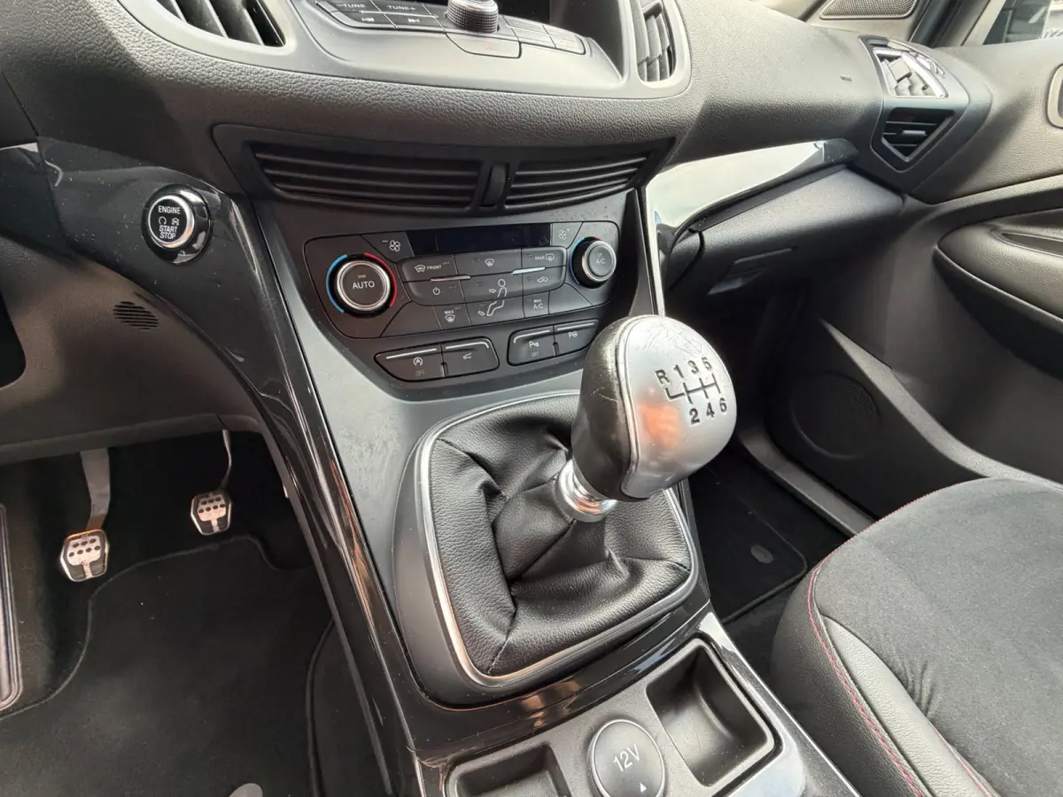 1.5 EcoBoost Titanium/ ACC / DAB / Keyless / Trekhaak / Zeer kompleet !.