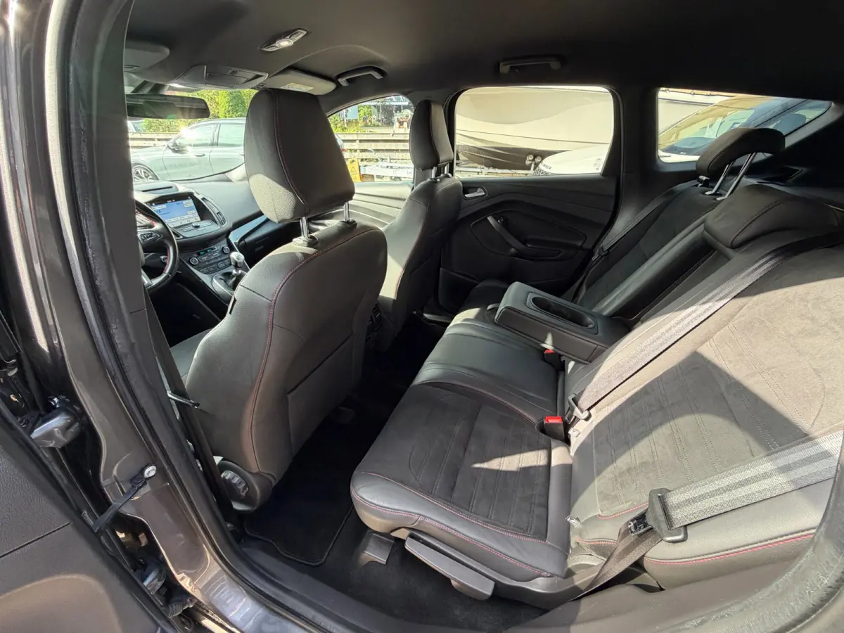 1.5 EcoBoost Titanium/ ACC / DAB / Keyless / Trekhaak / Zeer kompleet !.