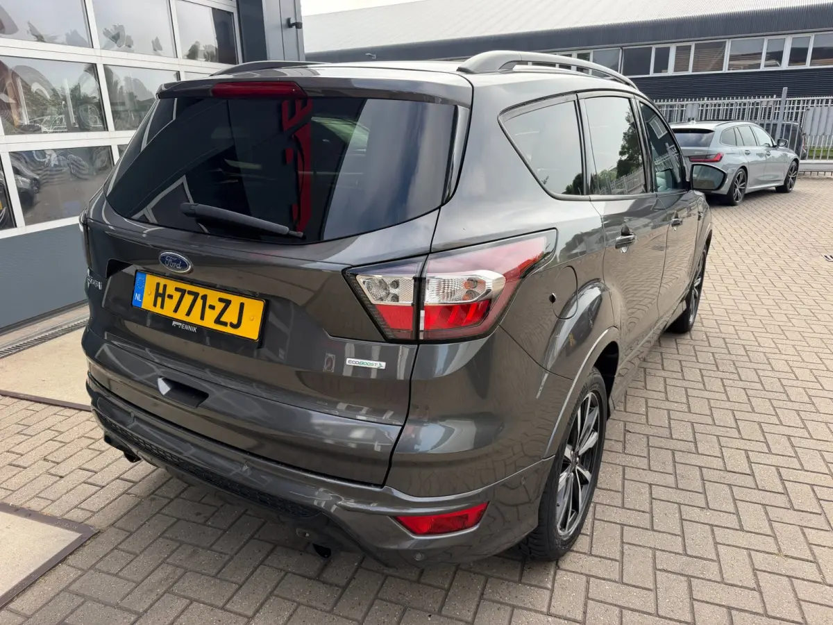 1.5 EcoBoost Titanium/ ACC / DAB / Keyless / Trekhaak / Zeer kompleet !.