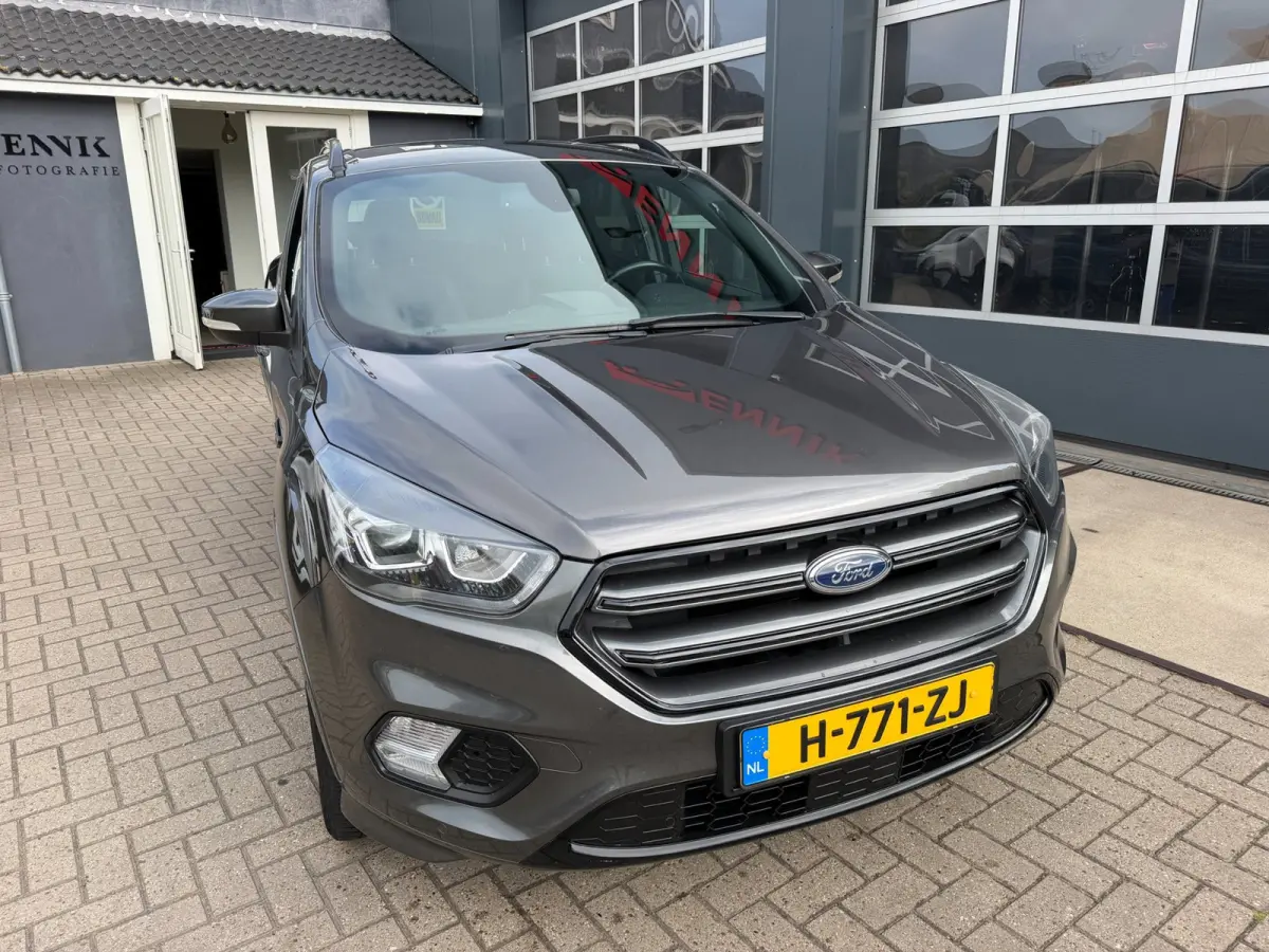 1.5 EcoBoost Titanium/ ACC / DAB / Keyless / Trekhaak / Zeer kompleet !.