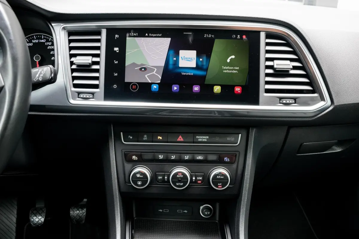 1.0 TSI Style Business Intense|1e EIGENAAR|TREKHAAK|KEYLESS|CAMERA|CARPLAY|CLIMATE