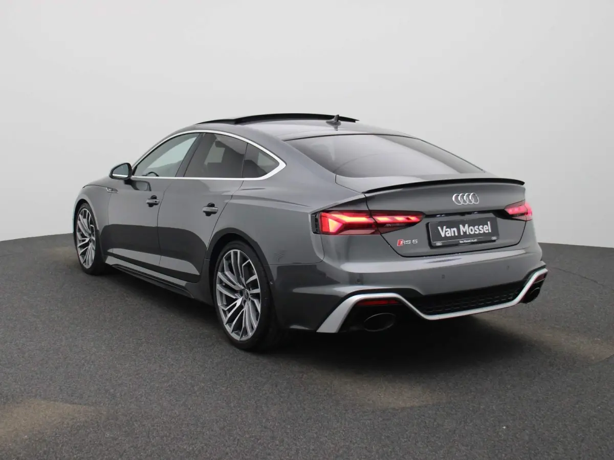 2.9 TFSI quattro 450 PK | RS-sportuitlaatsysteem | RS-dynamiekpakket | RS-sportonderstel plus DRC | 360 Camera | Panoramadak | Adaptive Cruise Control | Stoelverwarming | Virtual Cockpit | L