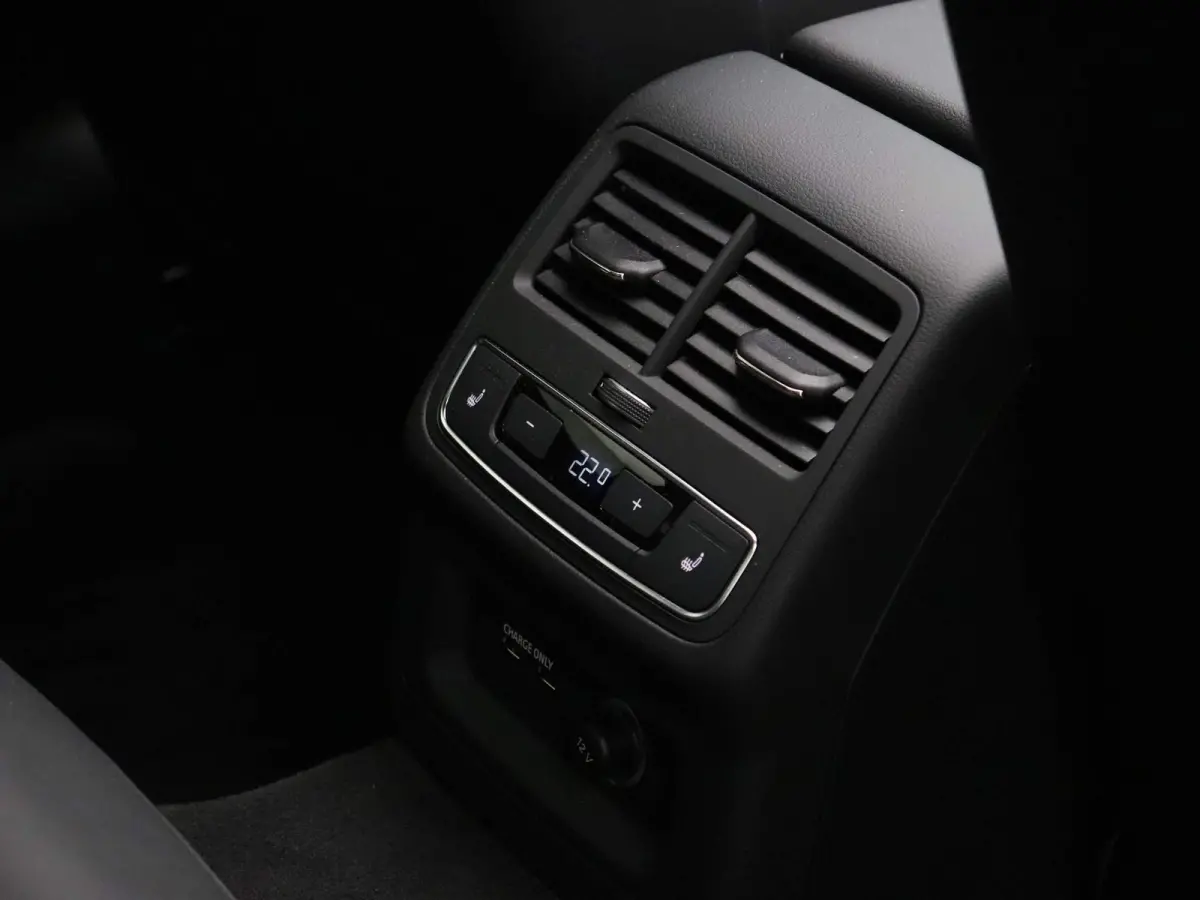 2.9 TFSI quattro 450 PK | RS-sportuitlaatsysteem | RS-dynamiekpakket | RS-sportonderstel plus DRC | 360 Camera | Panoramadak | Adaptive Cruise Control | Stoelverwarming | Virtual Cockpit | L