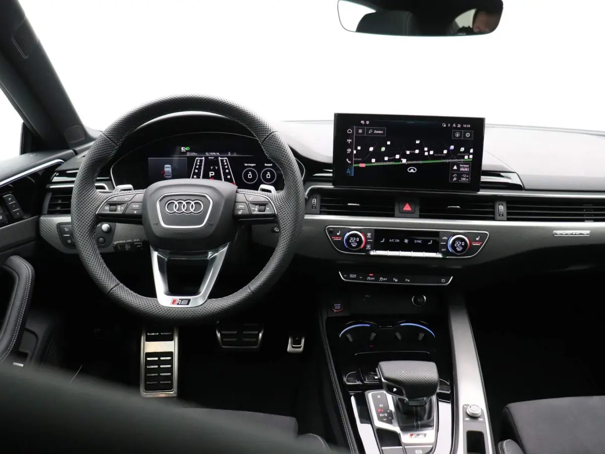 2.9 TFSI quattro 450 PK | RS-sportuitlaatsysteem | RS-dynamiekpakket | RS-sportonderstel plus DRC | 360 Camera | Panoramadak | Adaptive Cruise Control | Stoelverwarming | Virtual Cockpit | L