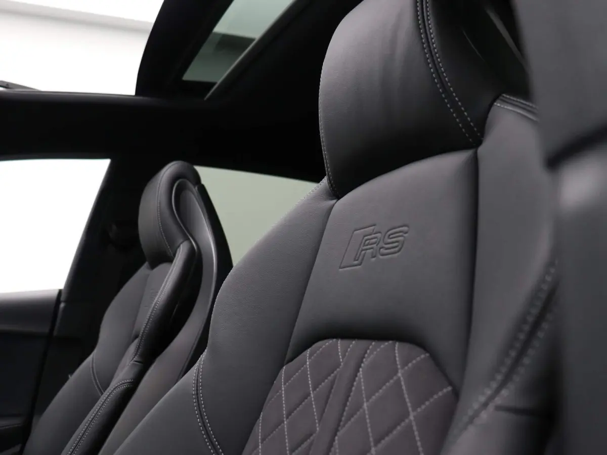2.9 TFSI quattro 450 PK | RS-sportuitlaatsysteem | RS-dynamiekpakket | RS-sportonderstel plus DRC | 360 Camera | Panoramadak | Adaptive Cruise Control | Stoelverwarming | Virtual Cockpit | L