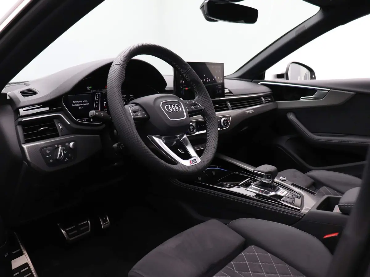 2.9 TFSI quattro 450 PK | RS-sportuitlaatsysteem | RS-dynamiekpakket | RS-sportonderstel plus DRC | 360 Camera | Panoramadak | Adaptive Cruise Control | Stoelverwarming | Virtual Cockpit | L