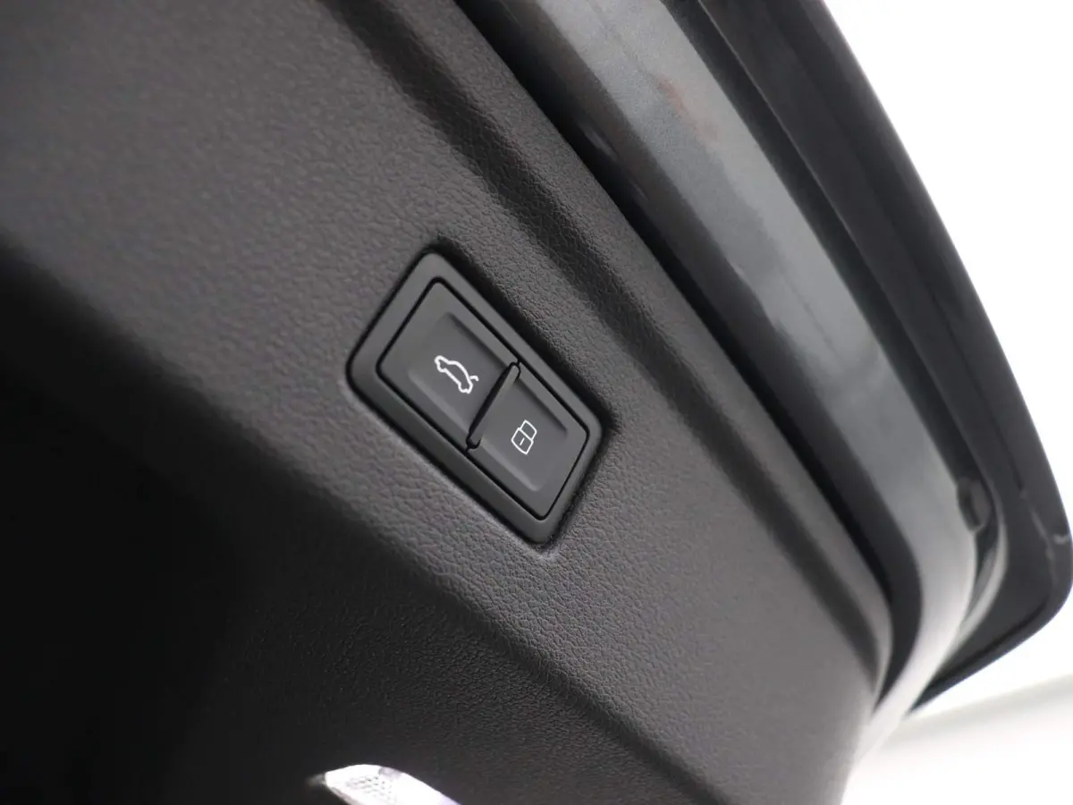2.9 TFSI quattro 450 PK | RS-sportuitlaatsysteem | RS-dynamiekpakket | RS-sportonderstel plus DRC | 360 Camera | Panoramadak | Adaptive Cruise Control | Stoelverwarming | Virtual Cockpit | L