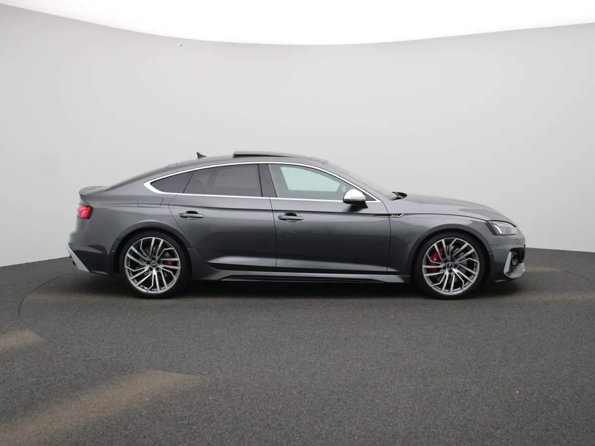 2.9 TFSI quattro 450 PK | RS-sportuitlaatsysteem | RS-dynamiekpakket | RS-sportonderstel plus DRC | 360 Camera | Panoramadak | Adaptive Cruise Control | Stoelverwarming | Virtual Cockpit | L