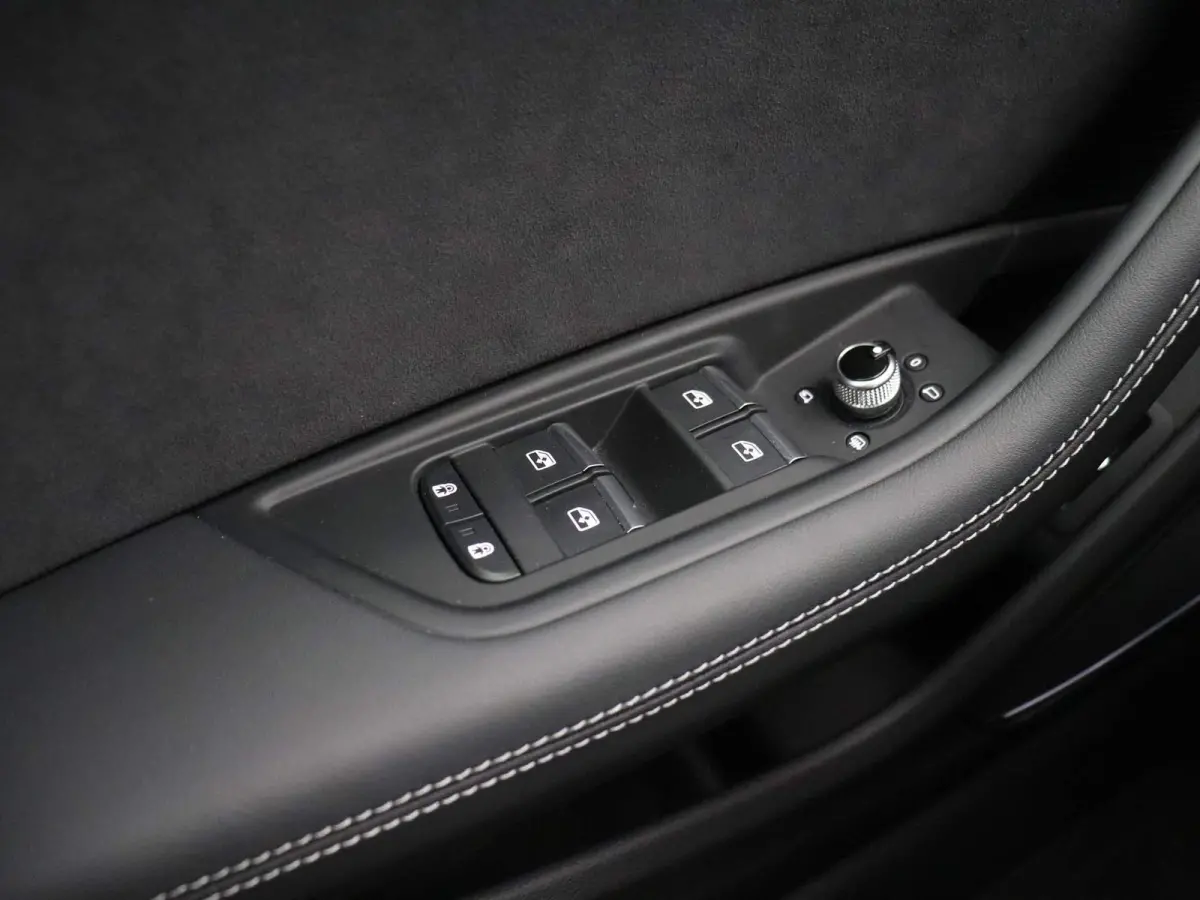 2.9 TFSI quattro 450 PK | RS-sportuitlaatsysteem | RS-dynamiekpakket | RS-sportonderstel plus DRC | 360 Camera | Panoramadak | Adaptive Cruise Control | Stoelverwarming | Virtual Cockpit | L