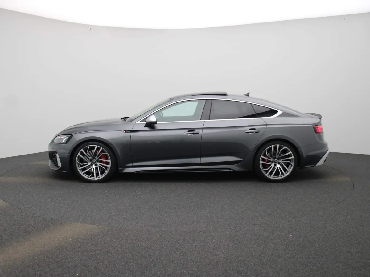 2.9 TFSI quattro 450 PK | RS-sportuitlaatsysteem | RS-dynamiekpakket | RS-sportonderstel plus DRC | 360 Camera | Panoramadak | Adaptive Cruise Control | Stoelverwarming | Virtual Cockpit | L