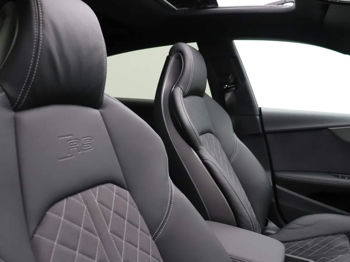 2.9 TFSI quattro 450 PK | RS-sportuitlaatsysteem | RS-dynamiekpakket | RS-sportonderstel plus DRC | 360 Camera | Panoramadak | Adaptive Cruise Control | Stoelverwarming | Virtual Cockpit | L