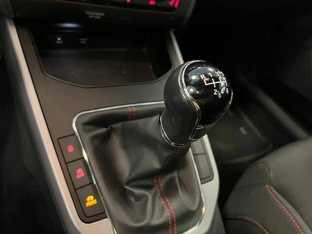 1.0 TSI FR Business Intense / stoelverw / trekh. /