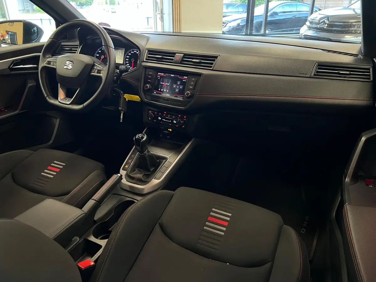 1.0 TSI FR Business Intense / stoelverw / trekh. /