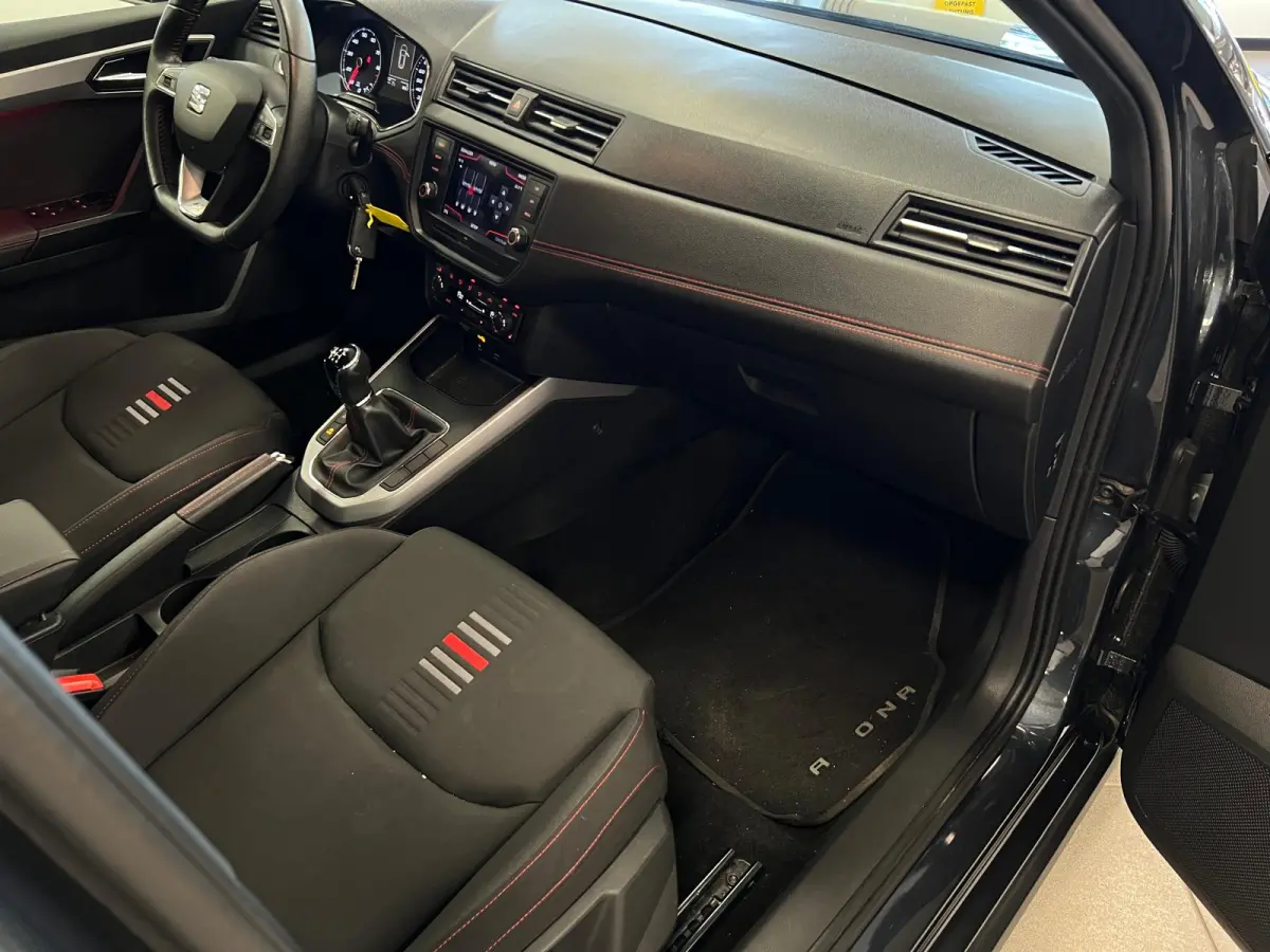 1.0 TSI FR Business Intense / stoelverw / trekh. /