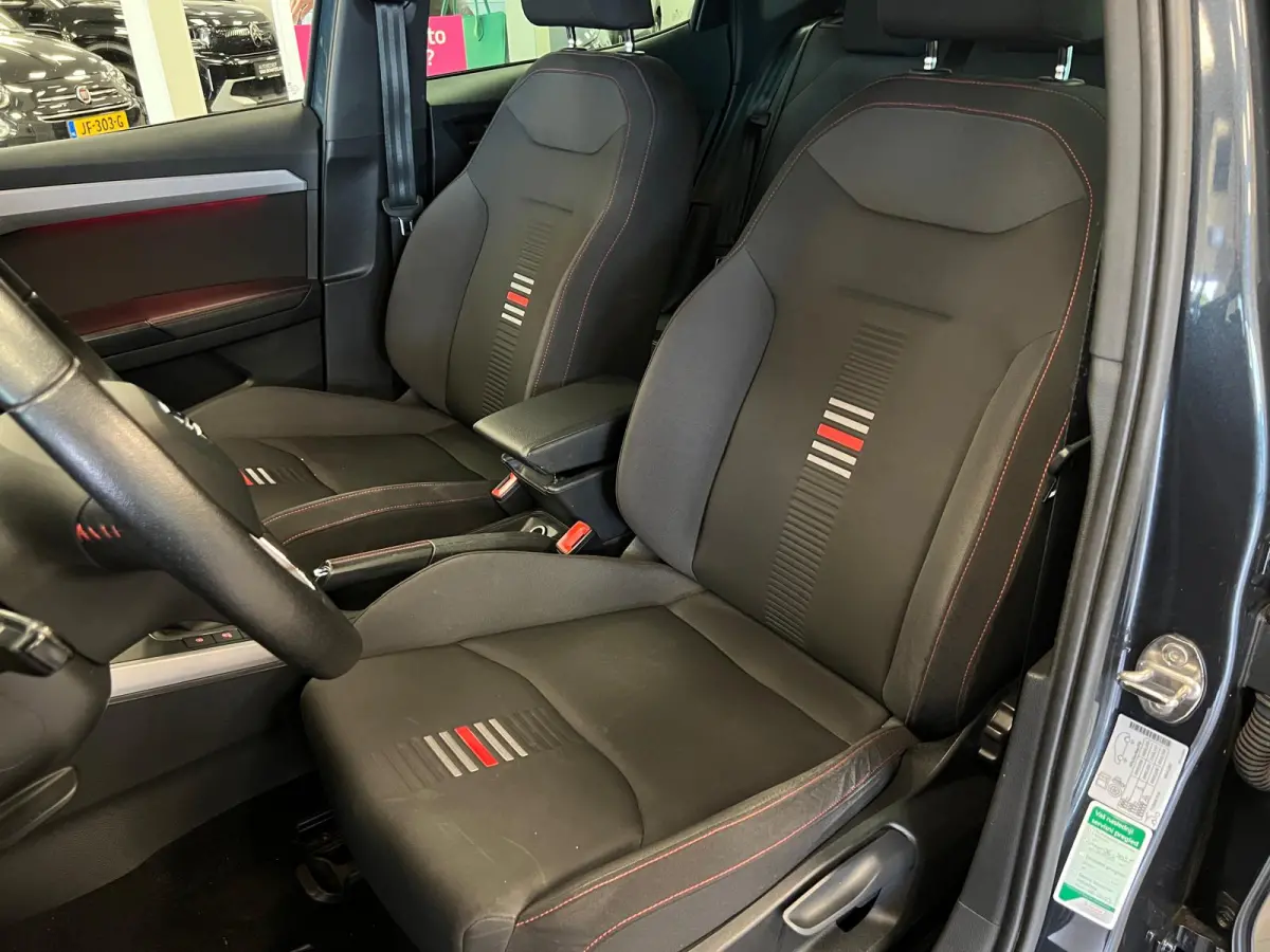 1.0 TSI FR Business Intense / stoelverw / trekh. /