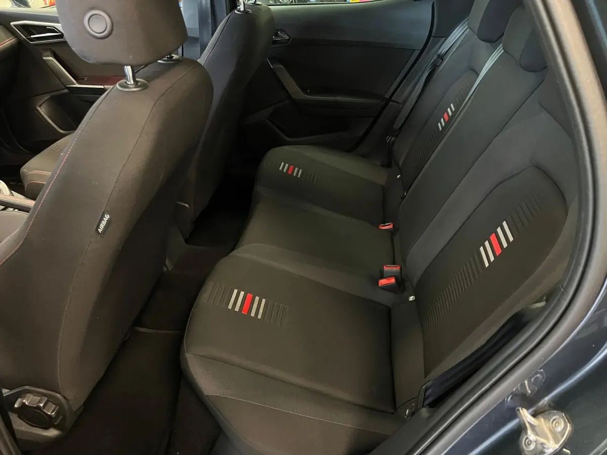 1.0 TSI FR Business Intense / stoelverw / trekh. /