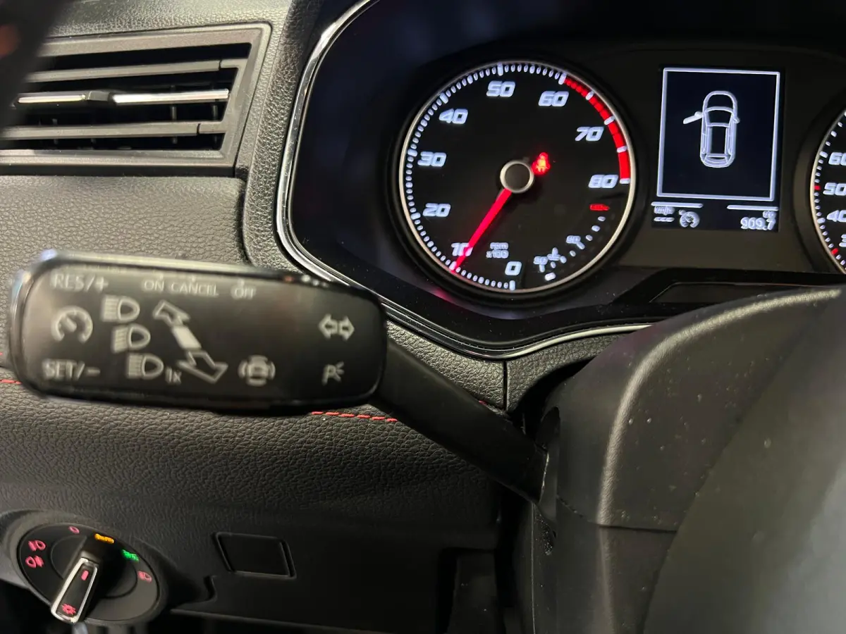1.0 TSI FR Business Intense / stoelverw / trekh. /