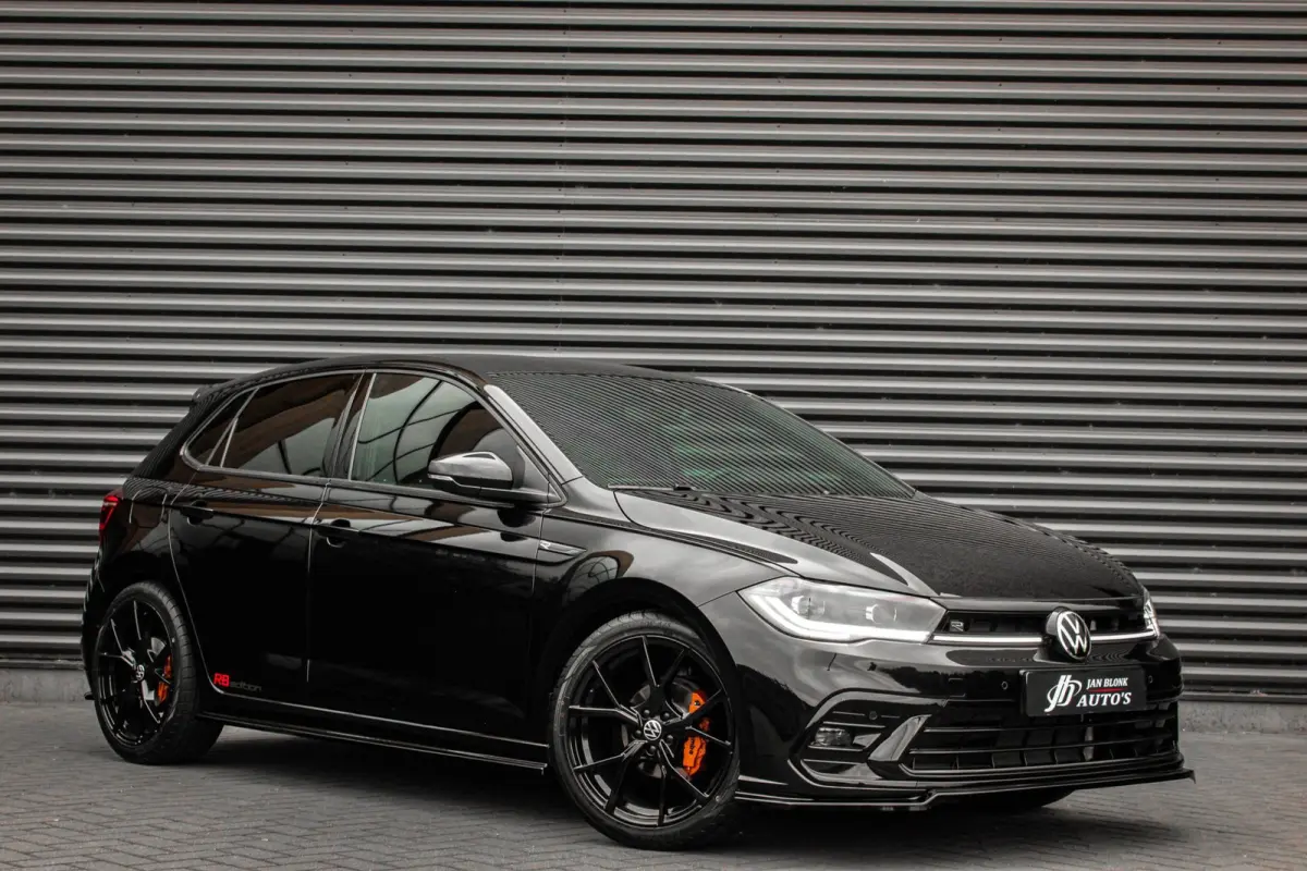 1.0 TSI R-Line OPTIONS / FULL BLACK / VERLAGINGSVEREN / APPLE CARPLAY / LED KOPLAMPEN / DIGITAL DASCH /MAXTON PACK