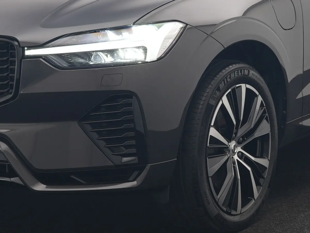 T6 PHEV AWD R-Design 350pk Dealer O.H | Trekhaak Af Fabriek | Panodak | Adaptive Cruise | Harman / Kardon | Camera | Lederen Sportstoelen Memory & Verwarmd | Keyless | Apple Carplay | Pilot 