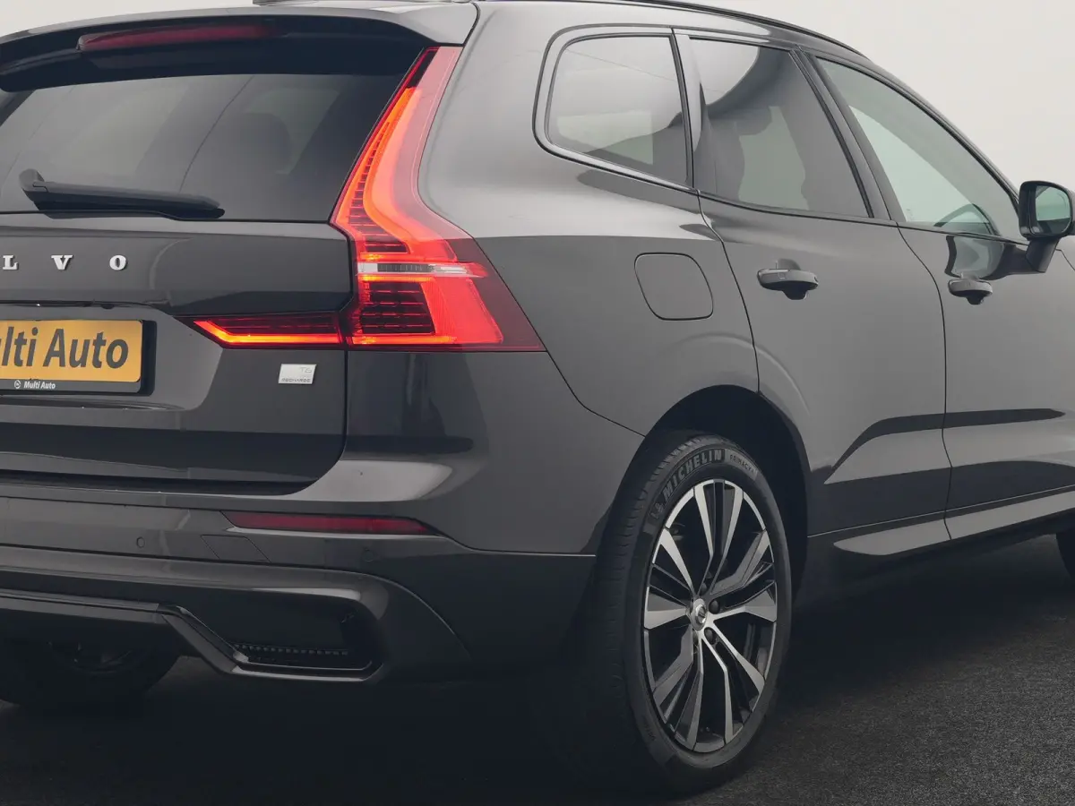 T6 PHEV AWD R-Design 350pk Dealer O.H | Trekhaak Af Fabriek | Panodak | Adaptive Cruise | Harman / Kardon | Camera | Lederen Sportstoelen Memory & Verwarmd | Keyless | Apple Carplay | Pilot 