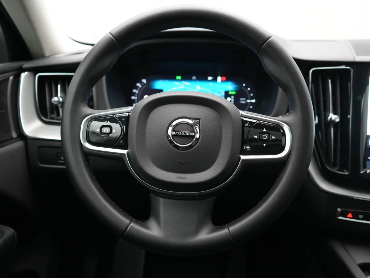 T6 PHEV AWD R-Design 350pk Dealer O.H | Trekhaak Af Fabriek | Panodak | Adaptive Cruise | Harman / Kardon | Camera | Lederen Sportstoelen Memory & Verwarmd | Keyless | Apple Carplay | Pilot 