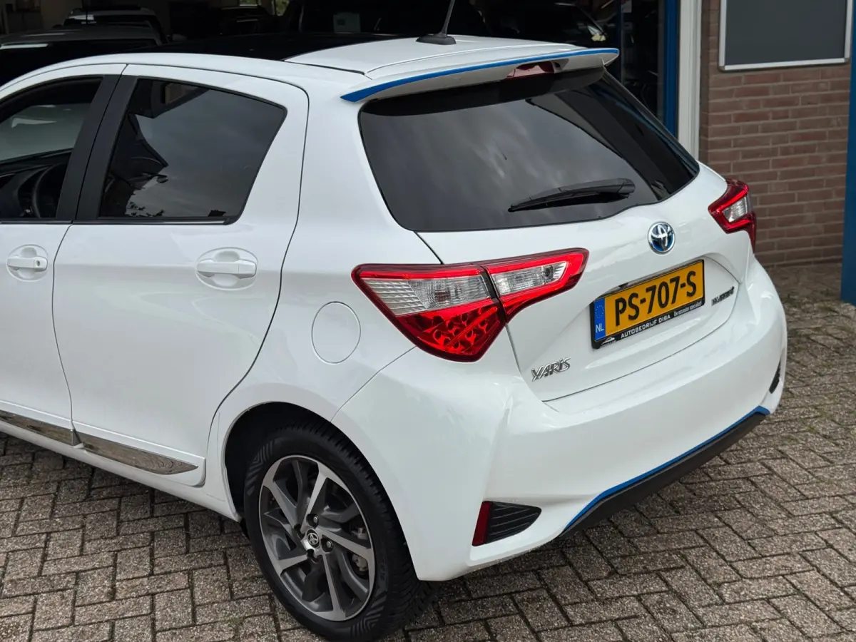 1.5 Hybrid Premium 2017 AUT NAVI CLIMA APK NAP!