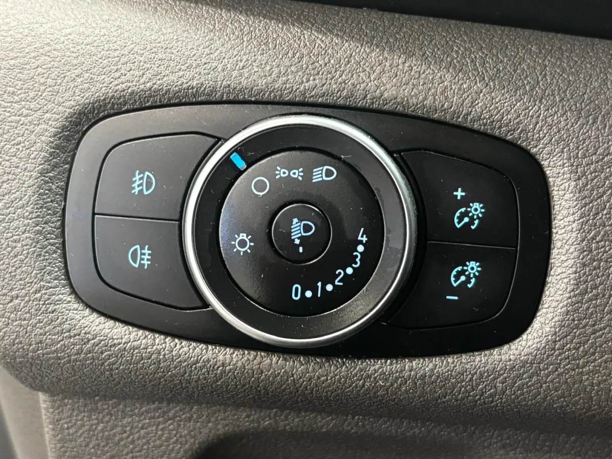 300 2.0 TDCI L2H1 Trend MHEV Dubbele Cabine Airco Cruise Control