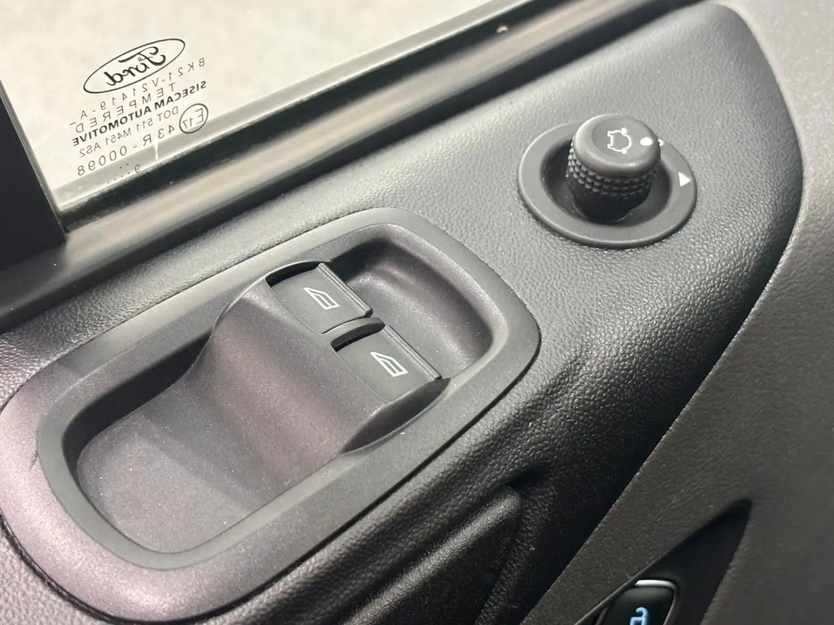 300 2.0 TDCI L2H1 Trend MHEV Dubbele Cabine Airco Cruise Control